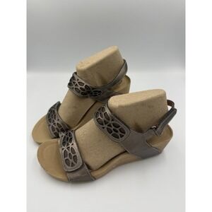 Clarks Bendables Womens Sandals Size 9W Wedges Slingback Brown Metallic Leather